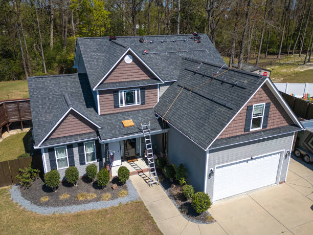 Best Roof Maintenance and Cleaning  in Oakdale, NY